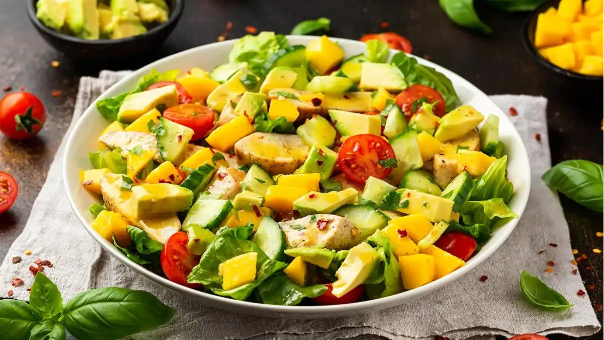 Prato de Salada detox, com todas as dicas e receitas completas estão no Blog Dica Pronta, confira lá.