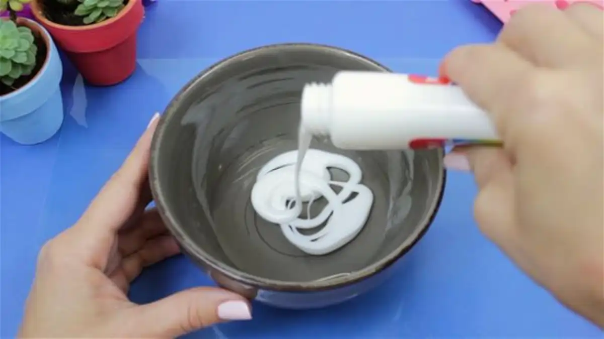 Vaso de gesso impermeabilizados para suculetas e cactos estão aqui no blog Conversa Pronta.