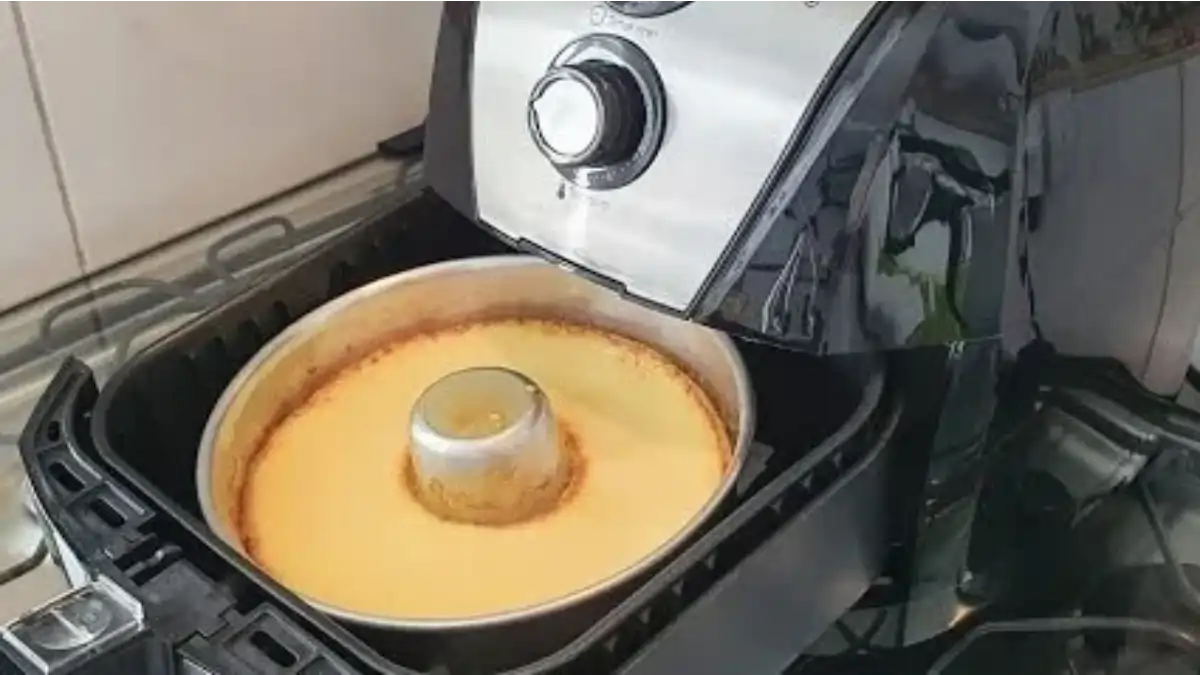 Um Pudim na Air Fryer, sem banho maria, dicas no blog Conversa Pronta.
